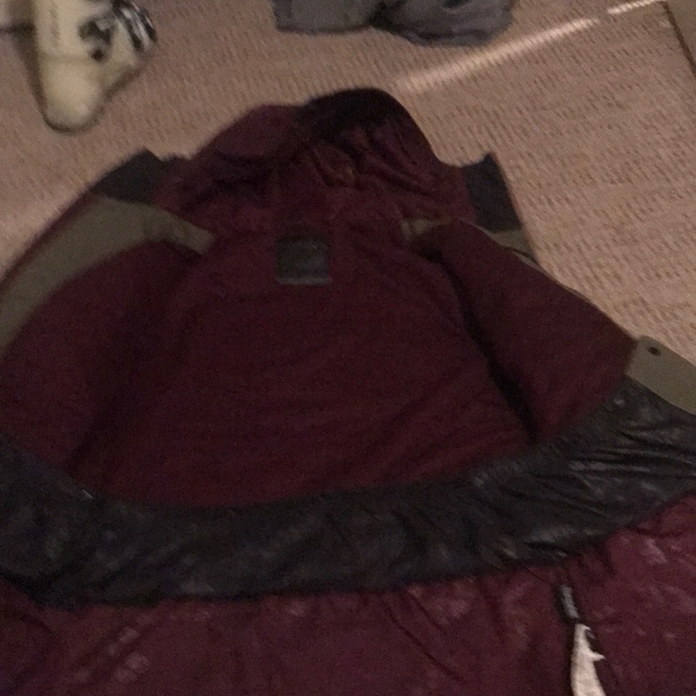 Oakley ski jacket - Picture 3 of 3